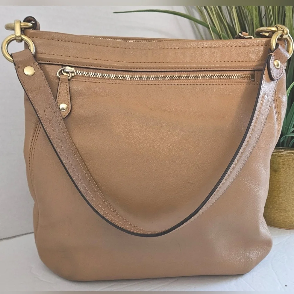 COACH MADISON HIPPIE SHOULDER BAG CAMEL C1381 F20114 - Picture 2 of 10